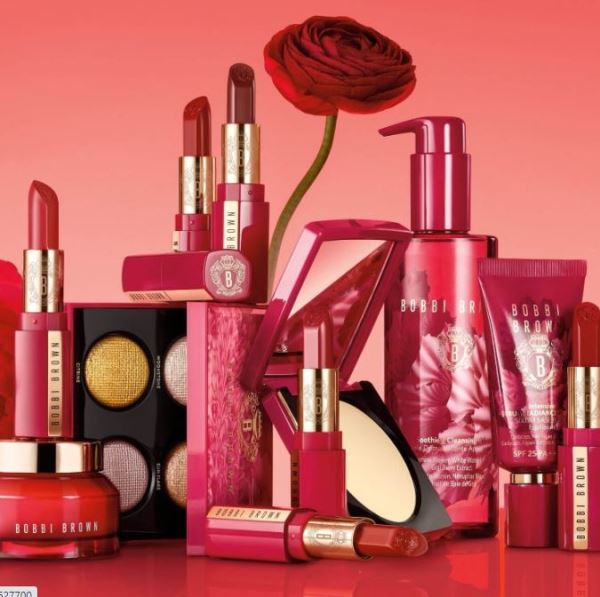 
<p>                        Bobbi Brown Struck By Luxe Collection Spring 2023</p>
<p>                    