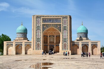 Число российских туристов в Узбекистане выросло в три раза
