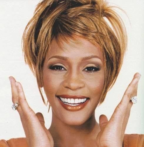 </p>
<p>                        Мас + Whitney Houston выпускают коллаборацию: тени, помады, блески, румяна и хайлайтер</p>
<p>                    