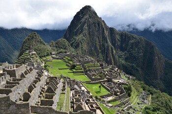 Власти Перу закрыли доступ в Мачу-Пикчу из-за протестов