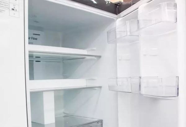 Врач предупредил, что залежавшиеся в холодильнике продукты провоцируют развитие рака