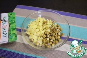 Картофельный салат с индейкой и оливками